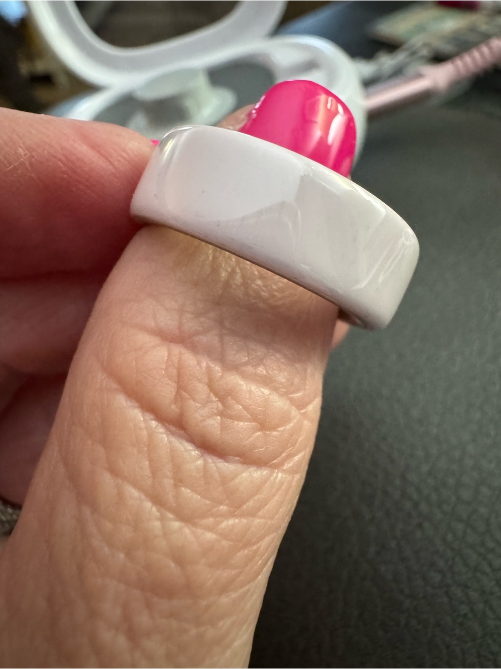 Oura Ring 4 Pink Ceramic- Size 8 With Portable Charger
